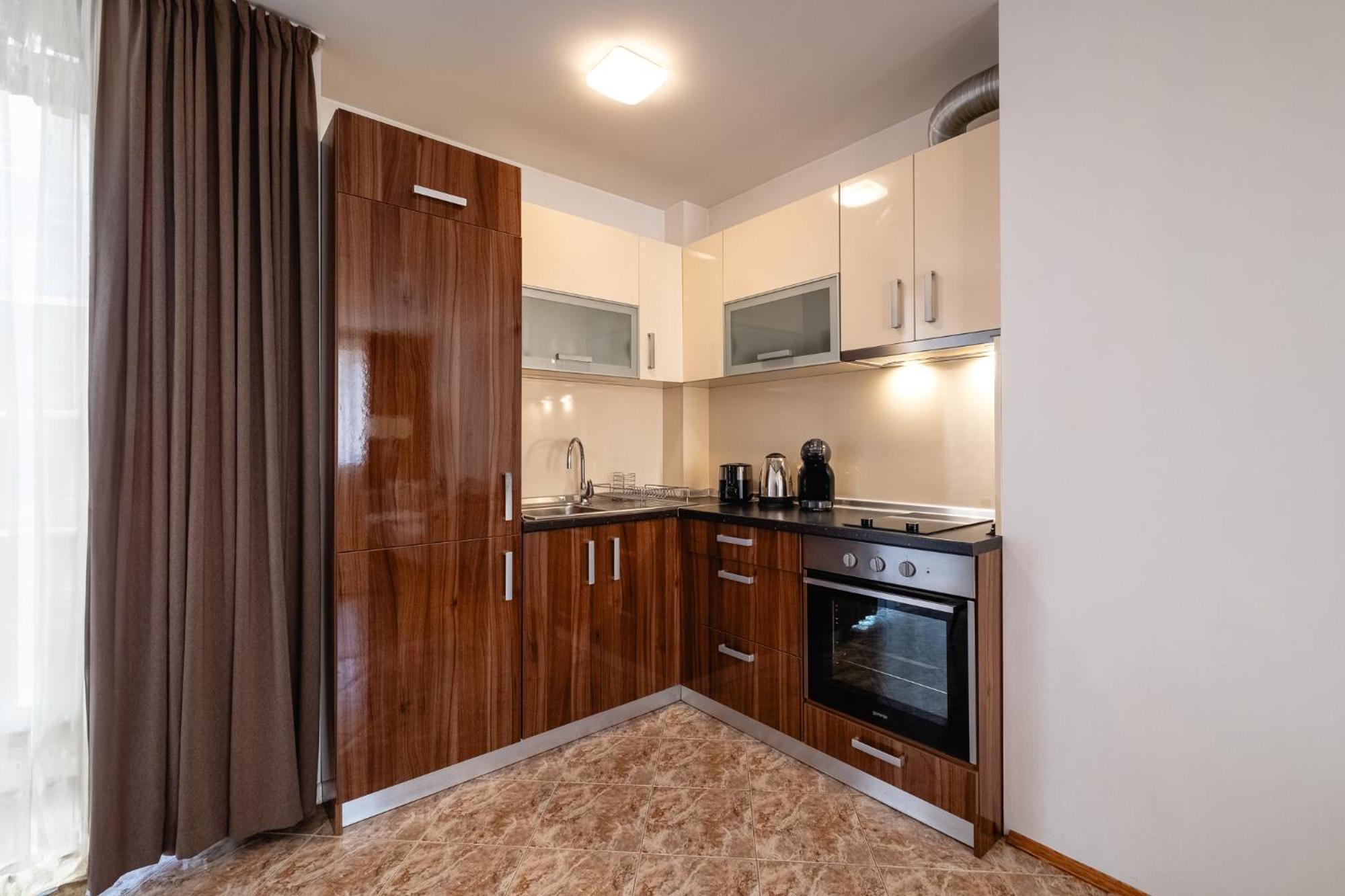 Seaside Serenity Charming Apartment By Sea Garden Varna Exterior photo